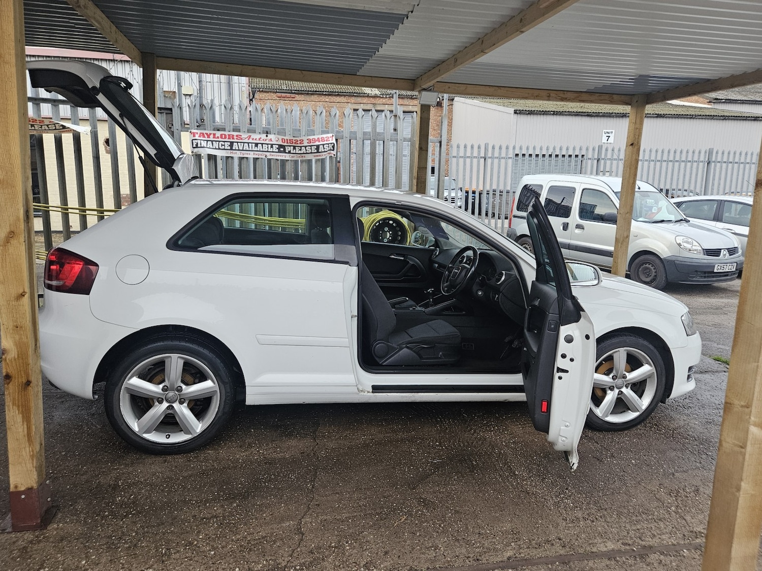 Used Audi A3 2010 for sale - 76374222: Photo 6