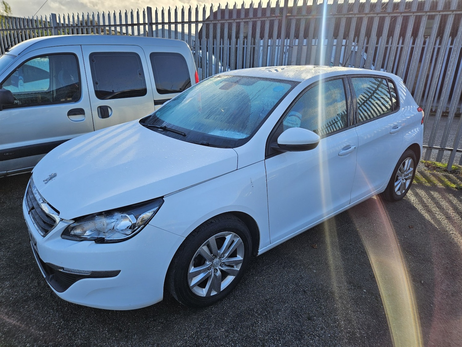 Used Peugeot 308 2015 for sale - 76536802: Photo 1