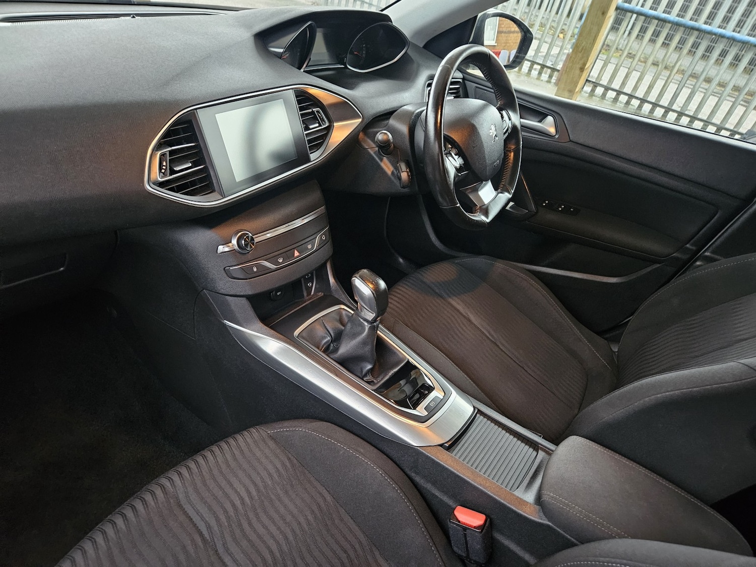 Used Peugeot 308 2015 for sale - 76536802: Photo 11