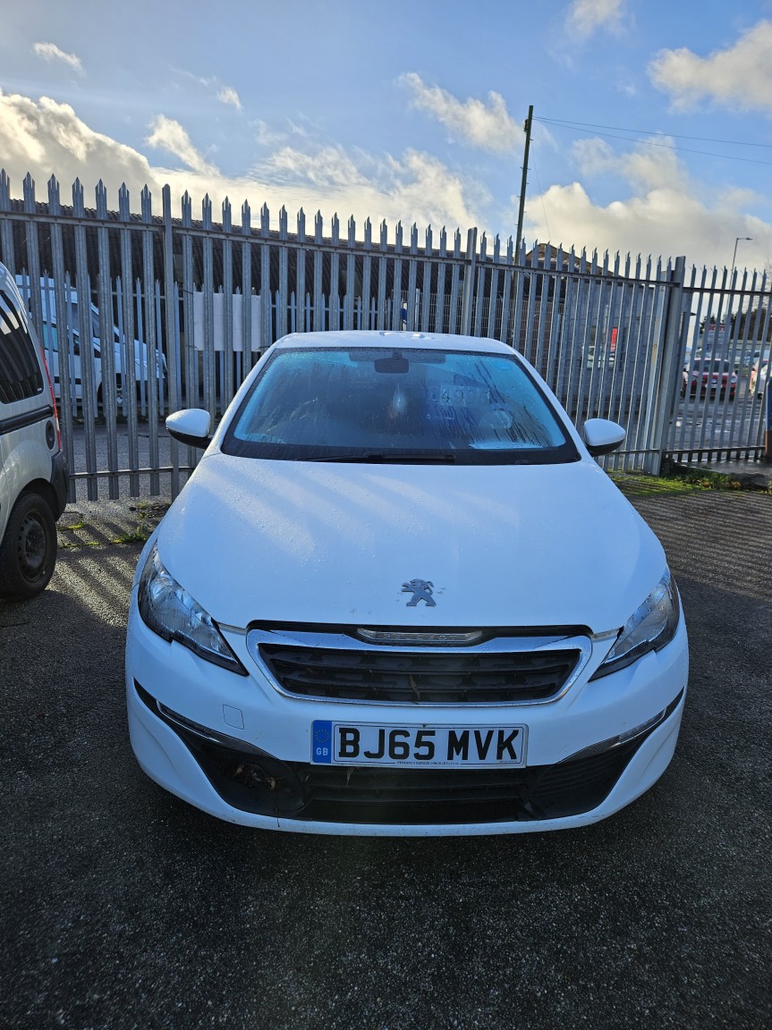 Used Peugeot 308 2015 for sale - 76536802: Photo 2