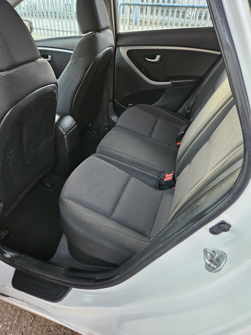 Used Hyundai i30 2014 for sale - 77124199: Photo 15