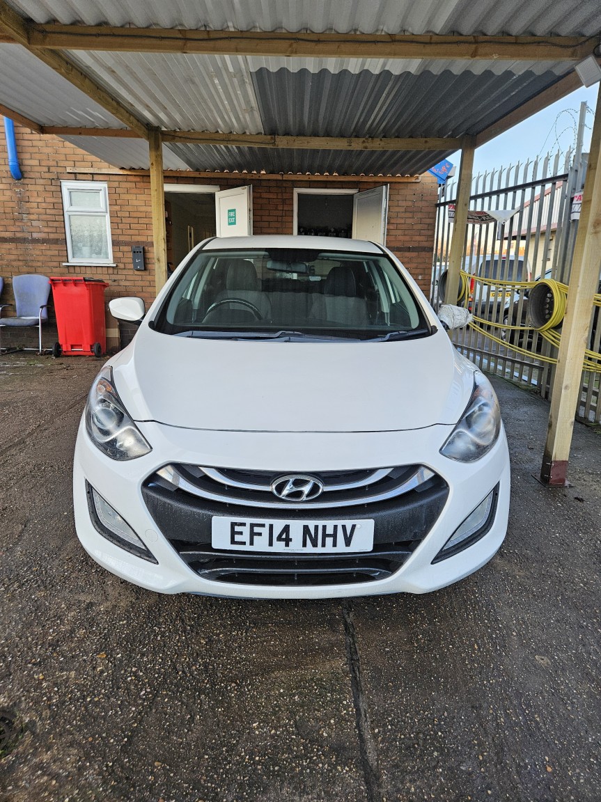 Used Hyundai i30 2014 for sale - 77124199: Photo 3