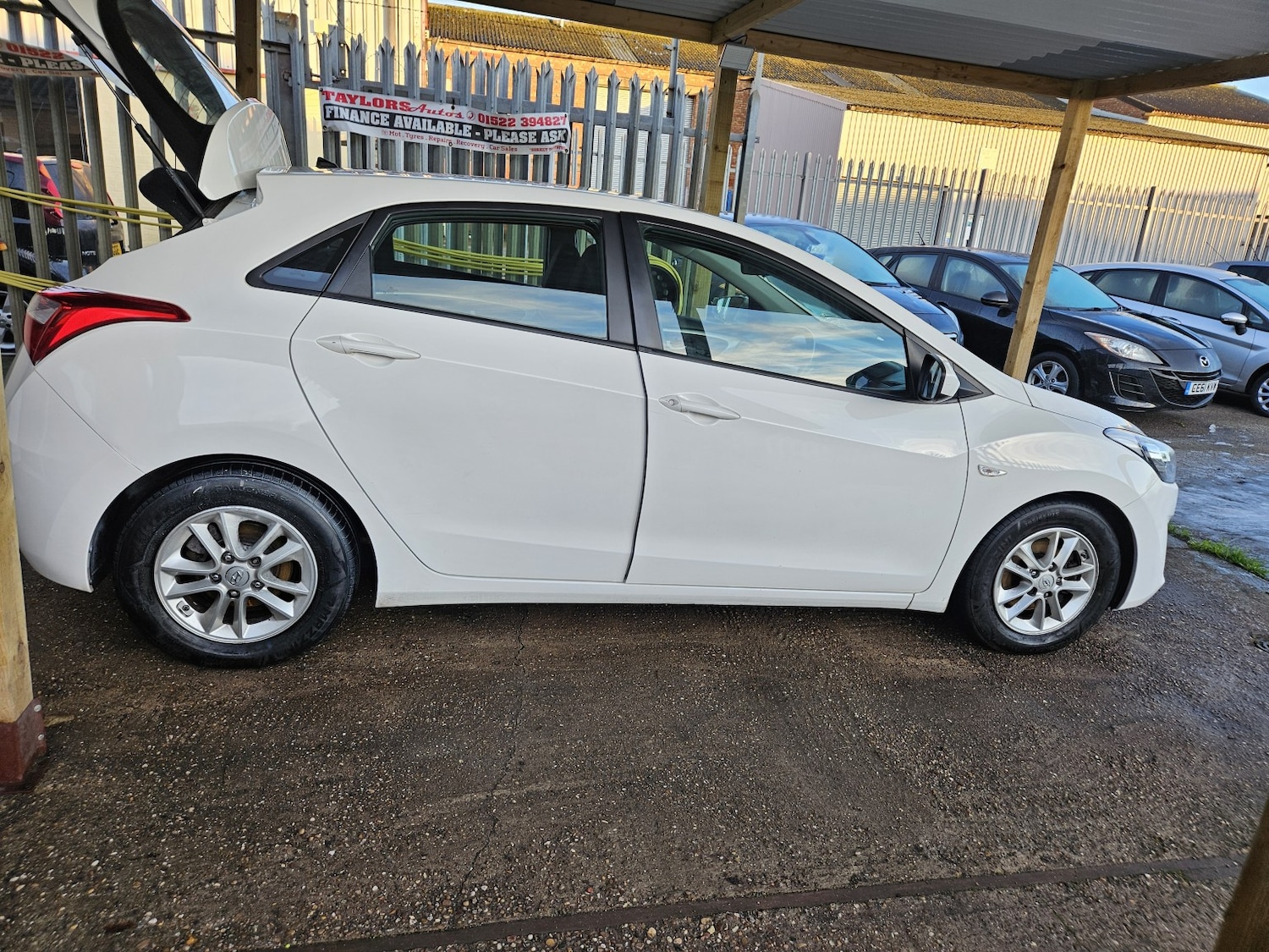 Used Hyundai i30 2014 for sale - 77124199: Photo 7
