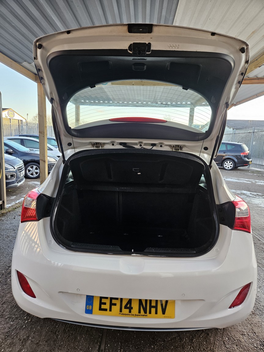 Used Hyundai i30 2014 for sale - 77124199: Photo 9