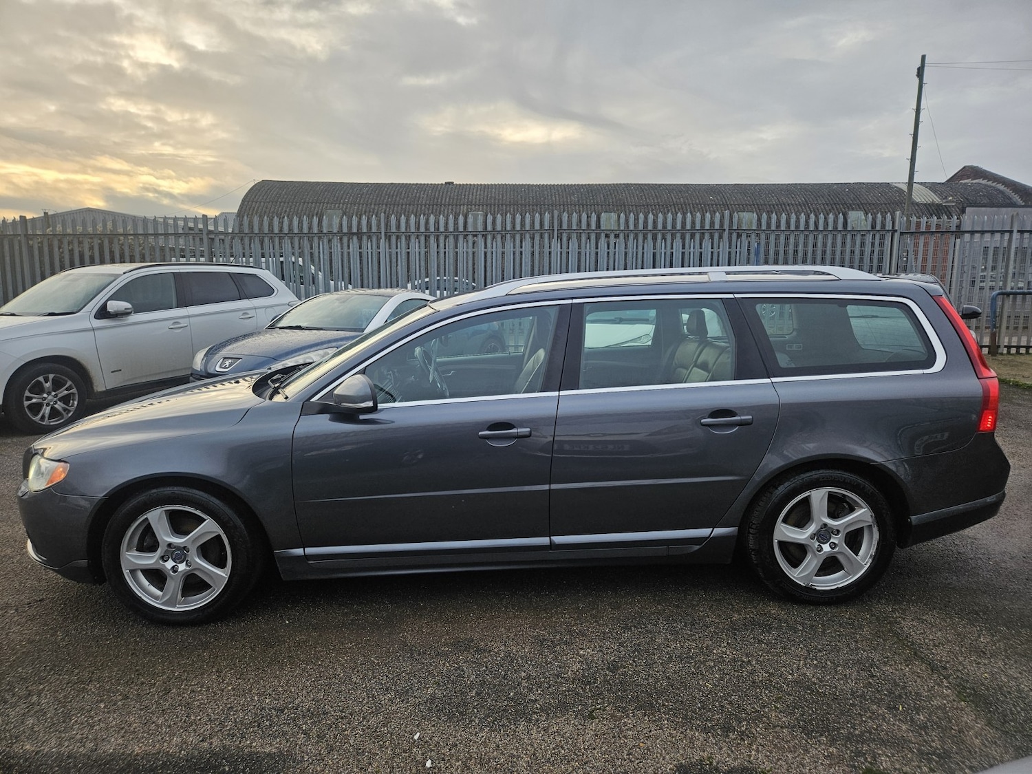 Used Volvo V70 2012 for sale - 76911043: Photo 8