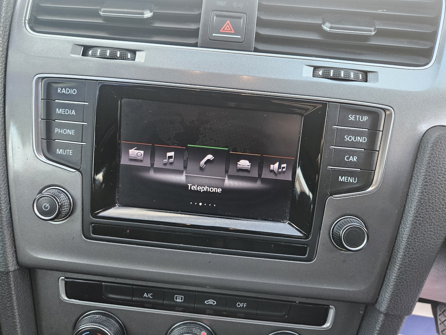 Used Volkswagen Golf 2014 for sale - 76625400: Photo 13