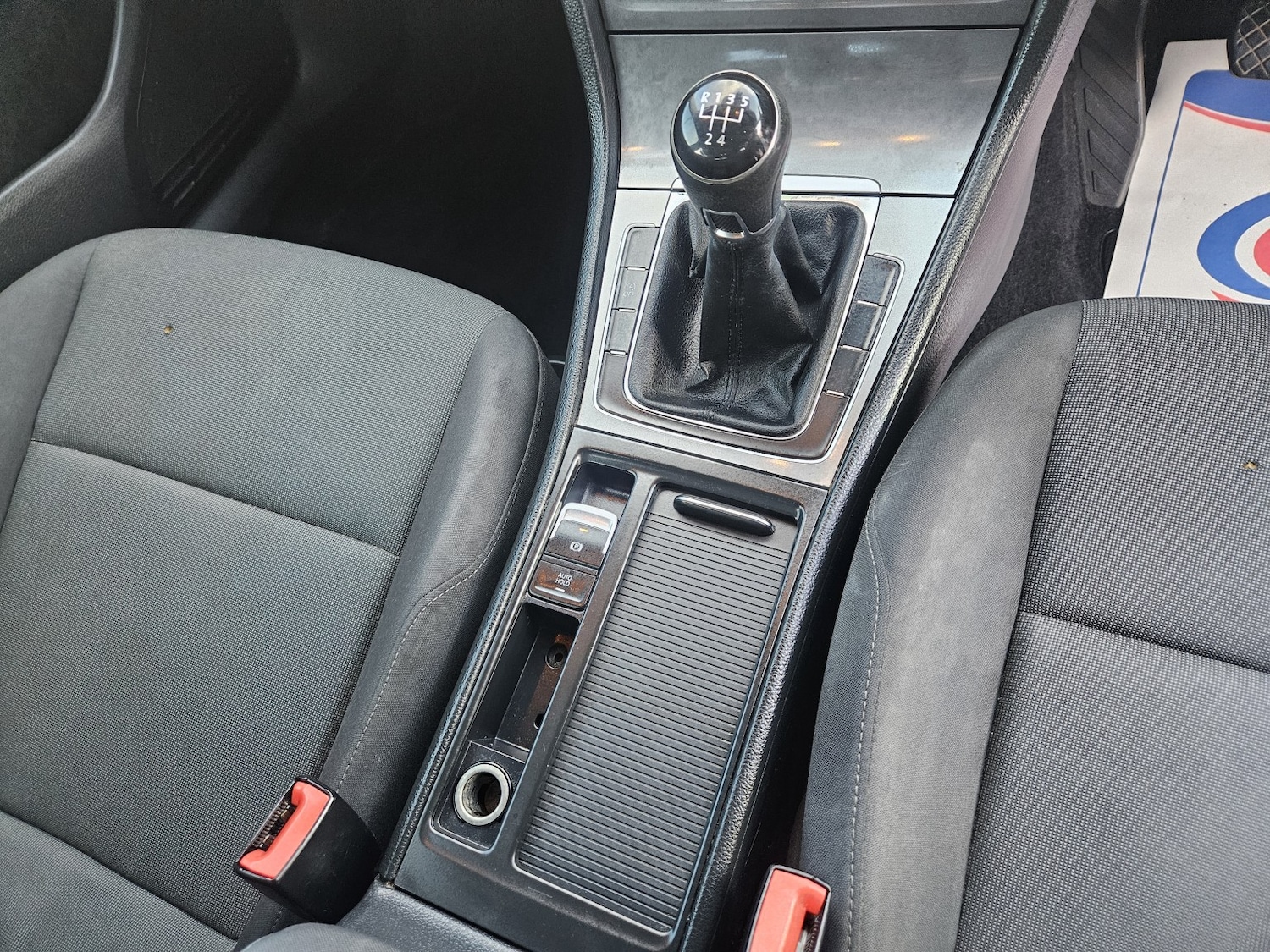 Used Volkswagen Golf 2014 for sale - 76625400: Photo 14