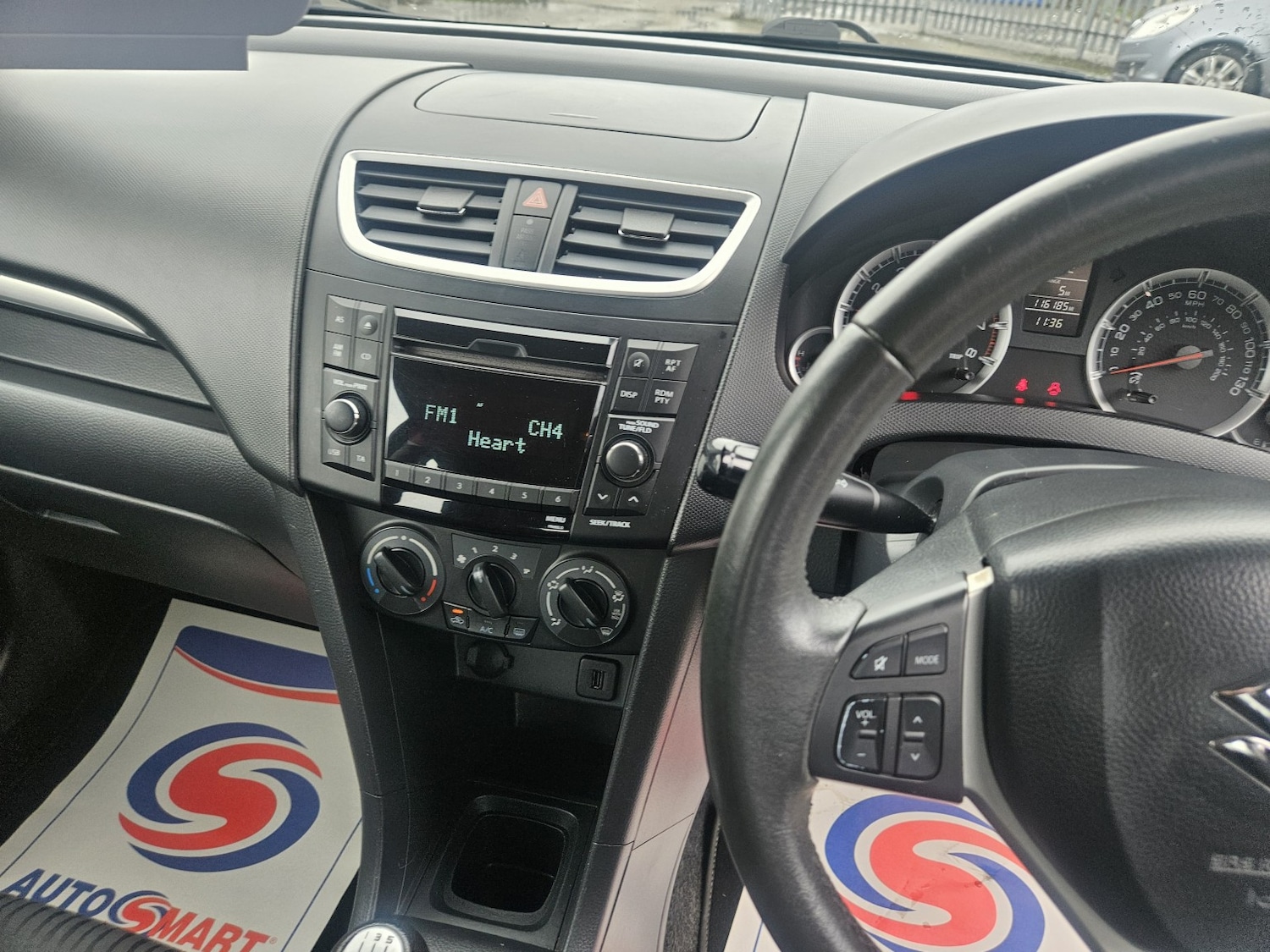 Used Suzuki Swift 2012 for sale - 77675696: Photo 12