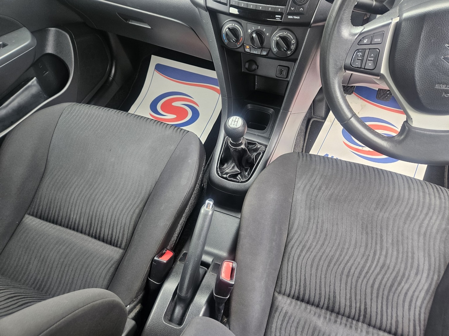 Used Suzuki Swift 2012 for sale - 77675696: Photo 13