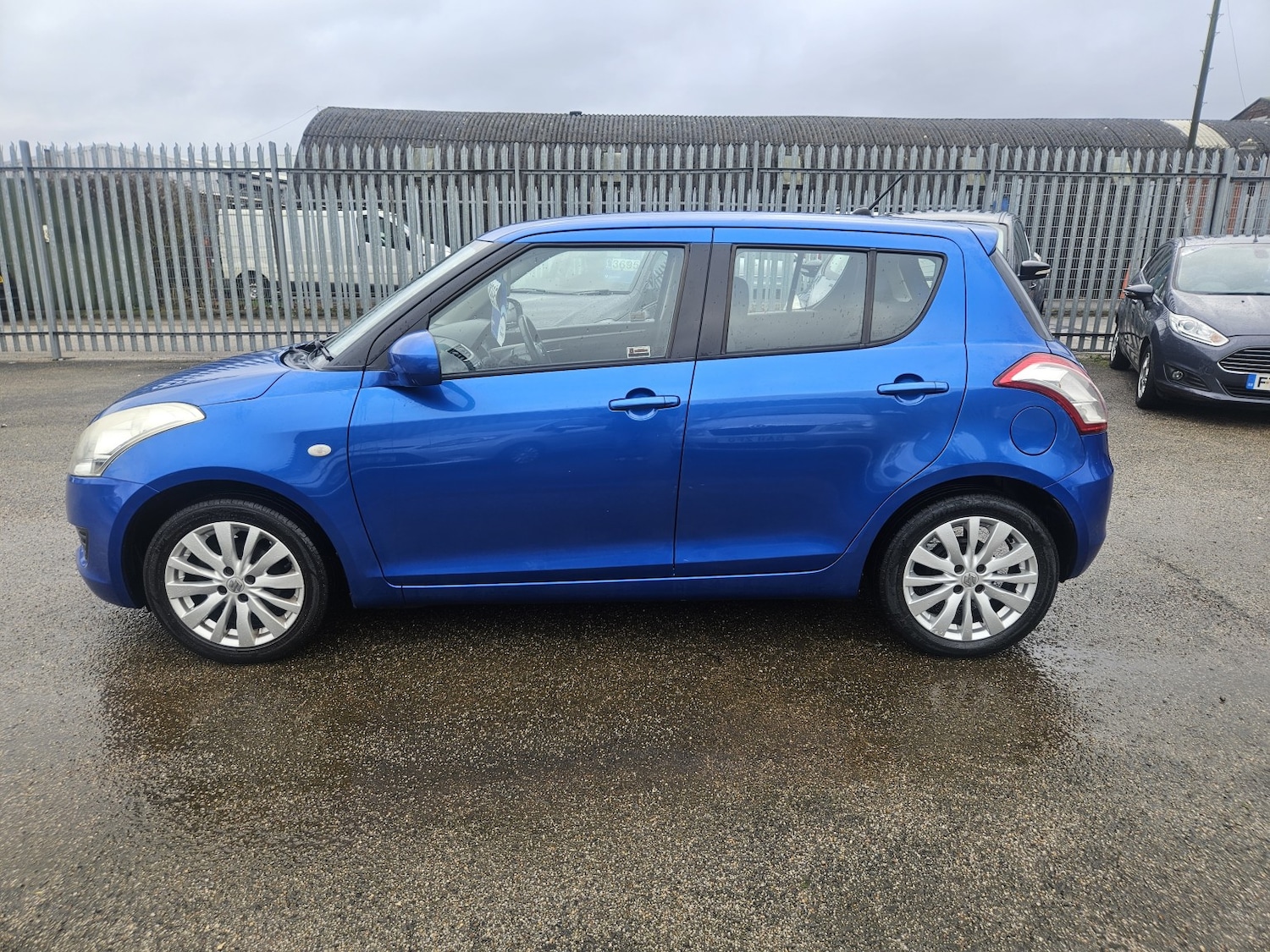 Used Suzuki Swift 2012 for sale - 77675696: Photo 8