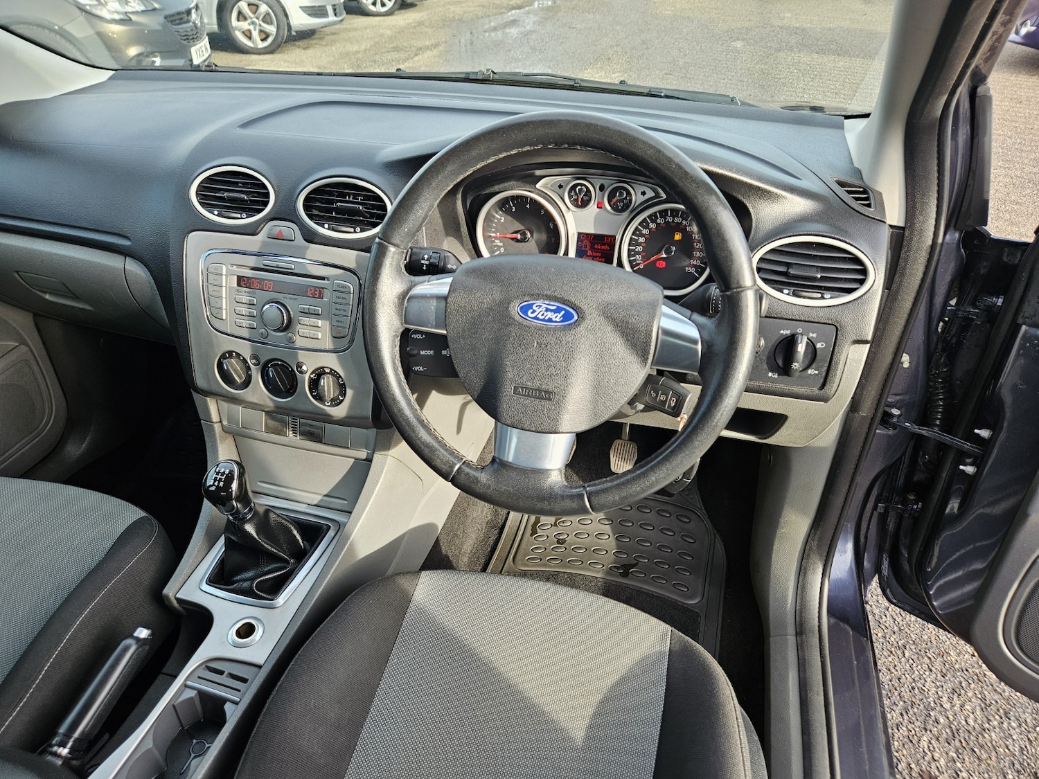 Used Ford Focus 2009 for sale - 76559940: Photo 10