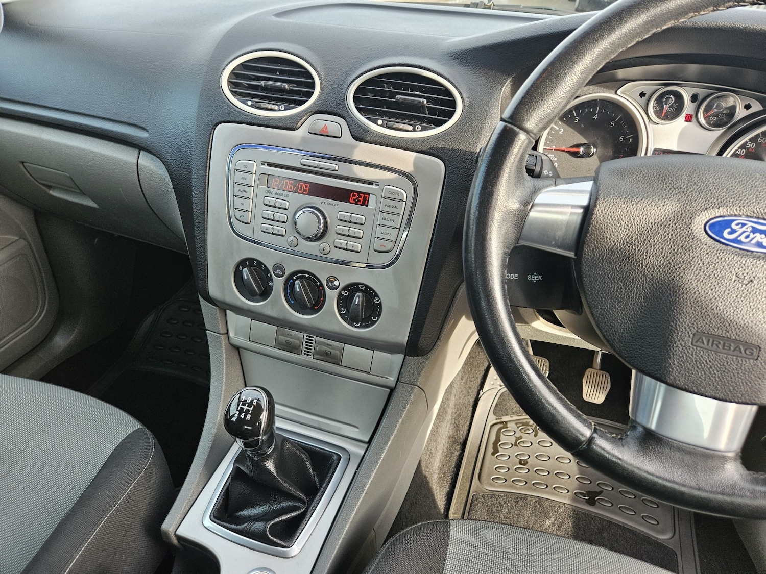 Used Ford Focus 2009 for sale - 76559940: Photo 12