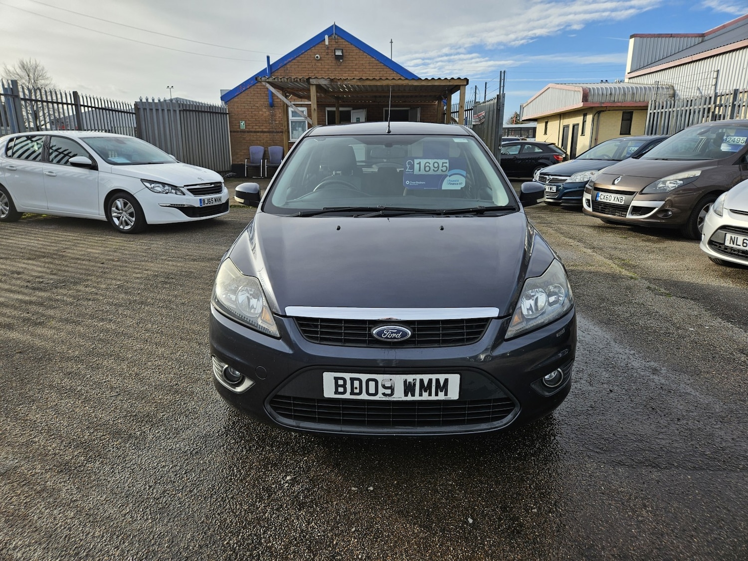 Used Ford Focus 2009 for sale - 76559940: Photo 2