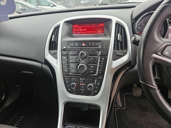 Used Vauxhall Astra 2011 for sale - 76281385: Photo 12