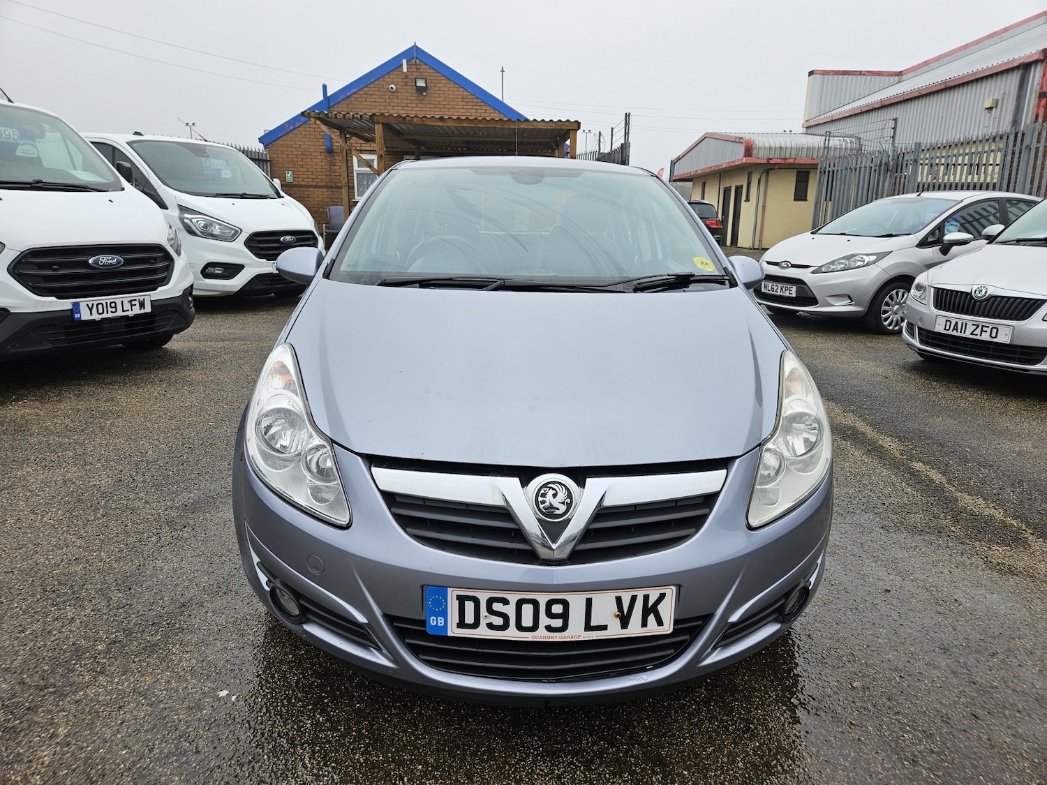 Used Vauxhall Corsa 2009 for sale - 77438324: Photo 2