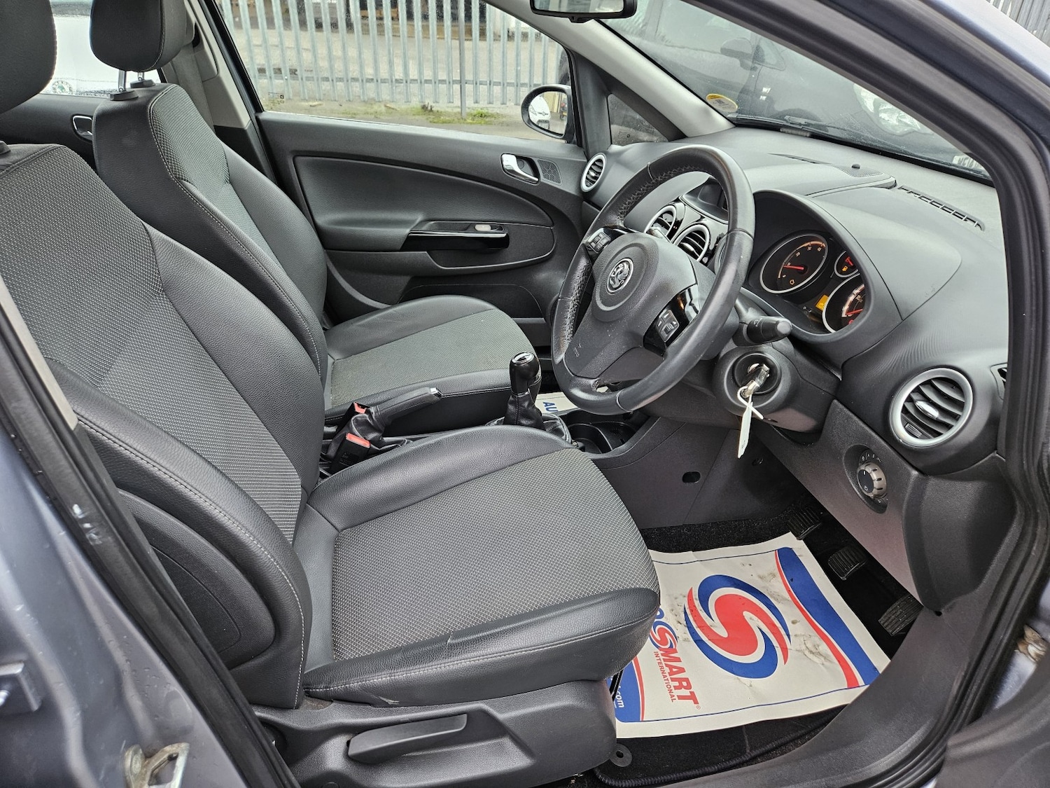 Used Vauxhall Corsa 2009 for sale - 77438324: Photo 9