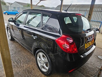 Used Kia Ceed 2007 for sale - 75898604: Photo