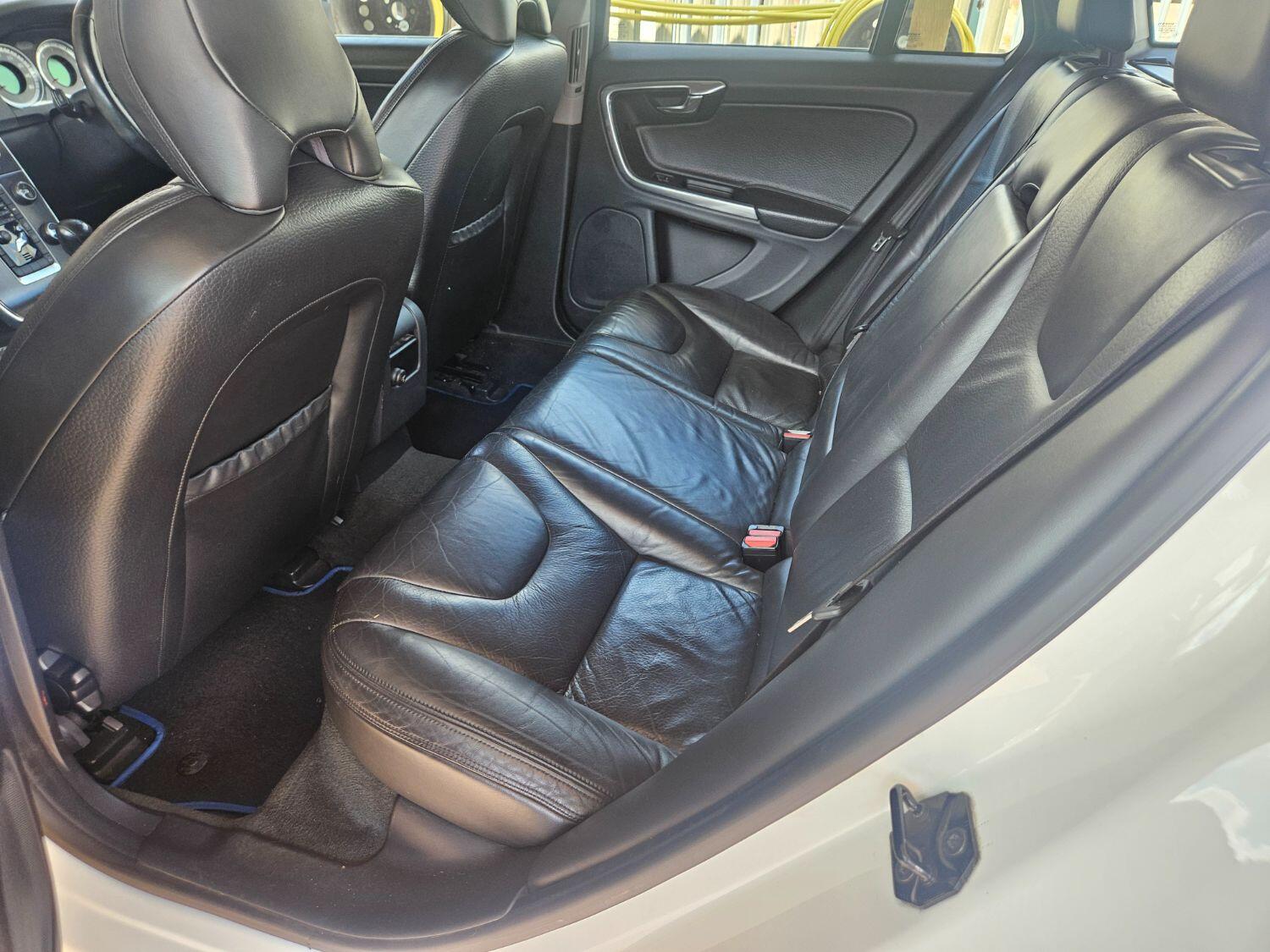 Used Volvo V60 2011 for sale - 77251294: Photo 15