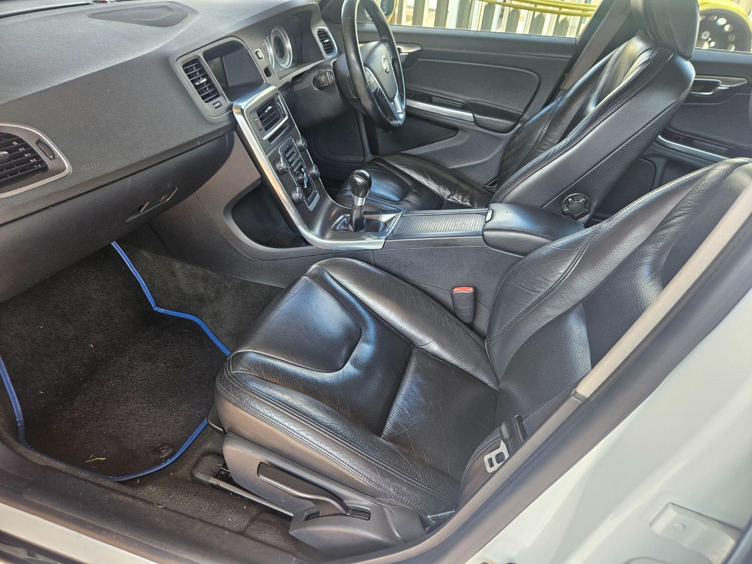 Used Volvo V60 2011 for sale - 77251294: Photo 16