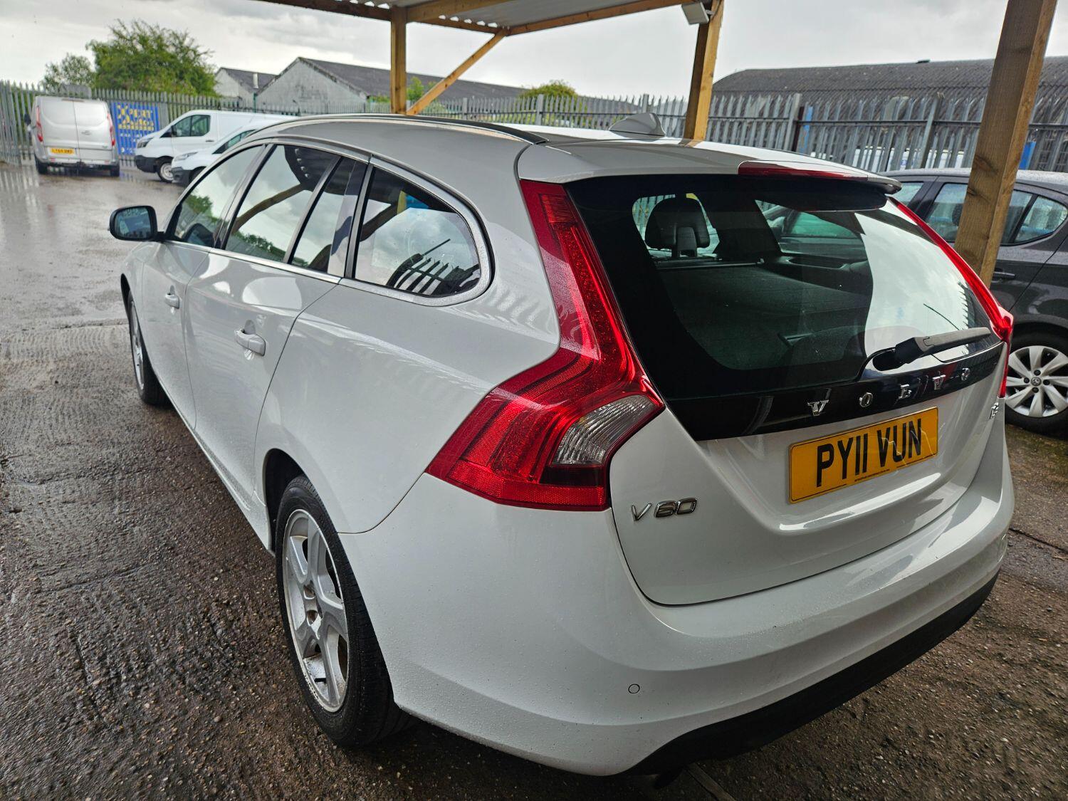 Used Volvo V60 2011 for sale - 77251294: Photo 17