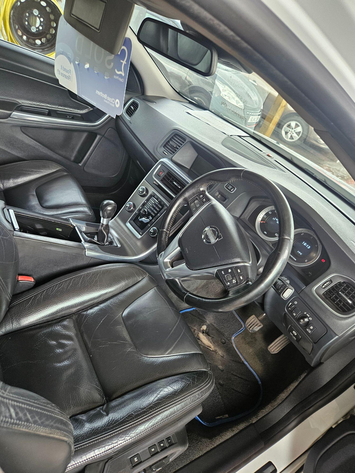 Used Volvo V60 2011 for sale - 77251294: Photo 20