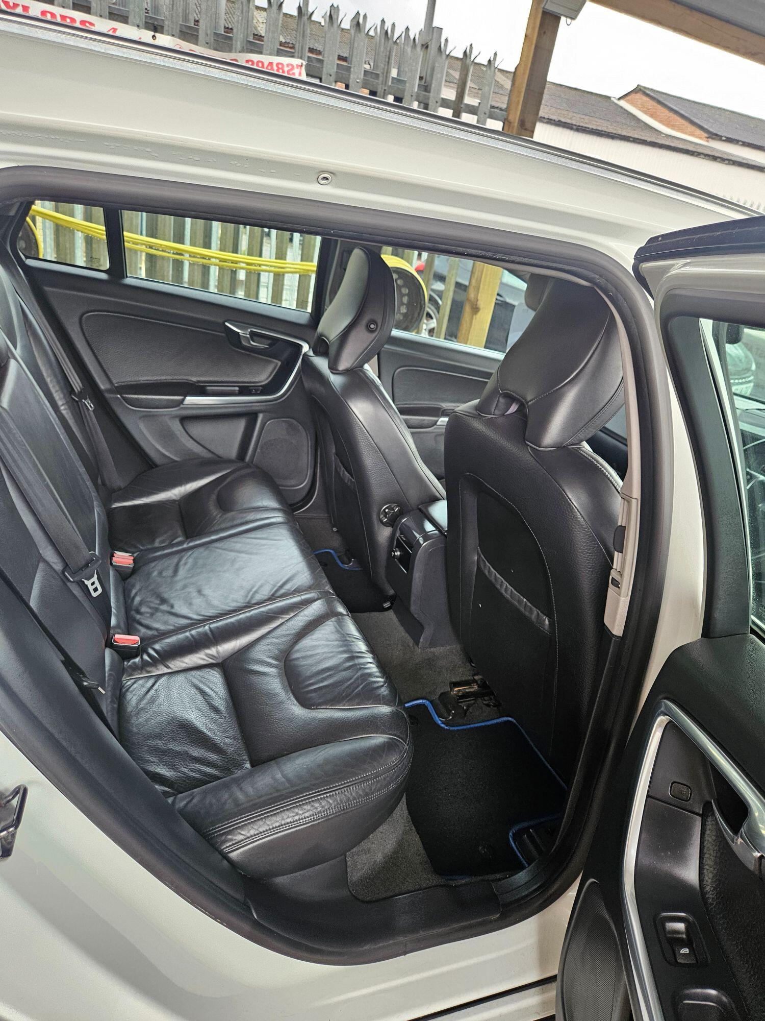 Used Volvo V60 2011 for sale - 77251294: Photo 22