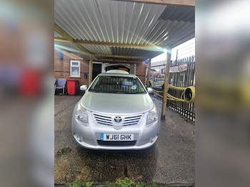Used Toyota Avensis 2011 for sale - 76521087: Photo