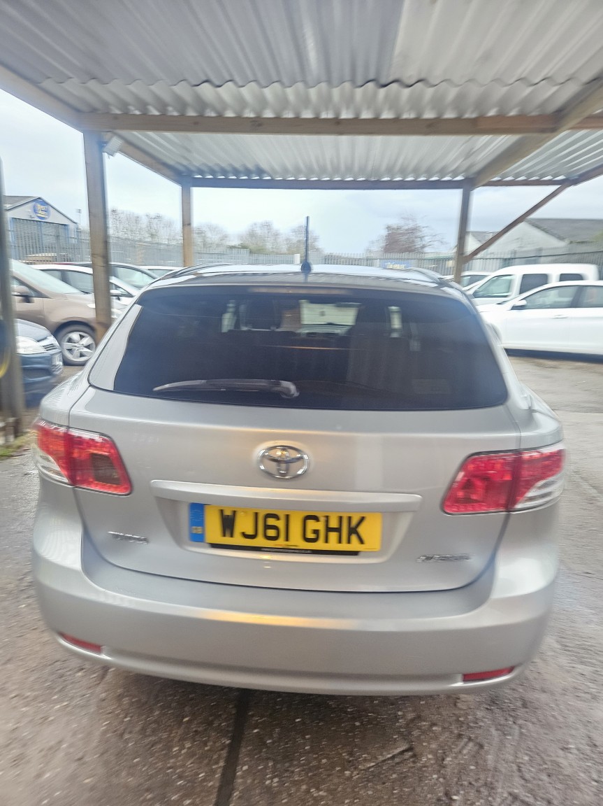 Used Toyota Avensis 2011 for sale - 76521087: Photo 8
