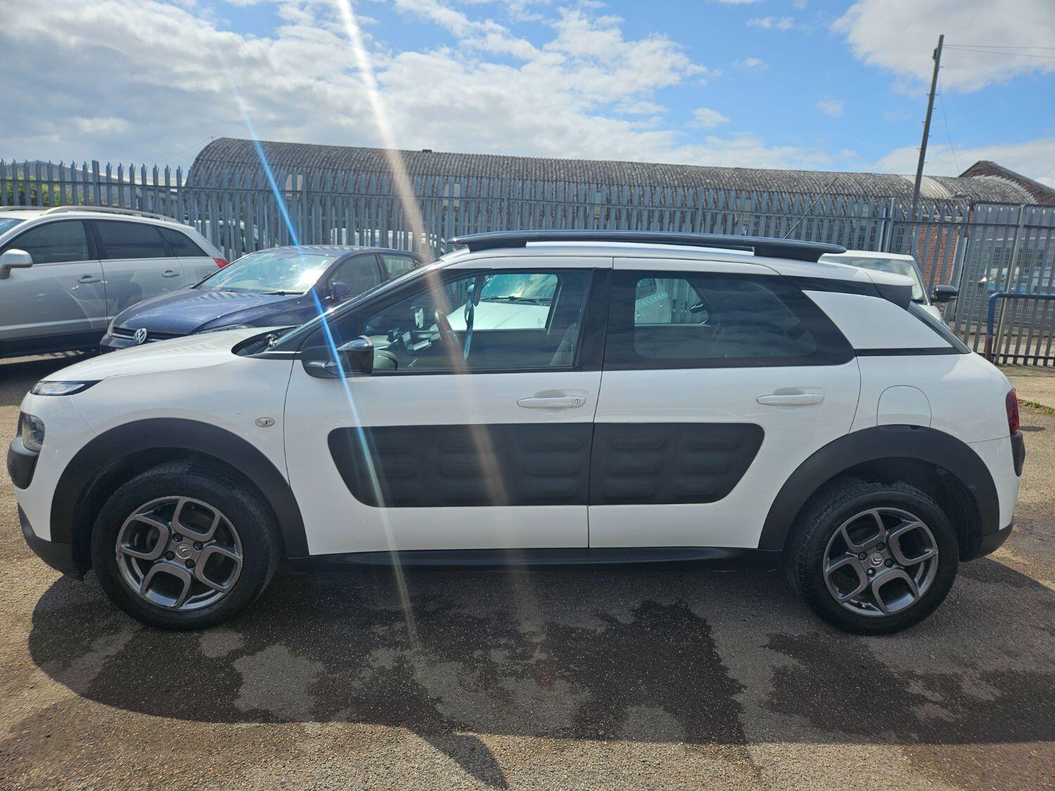 Used Citroen C4 Cactus 2016 for sale - 77464887: Photo 17