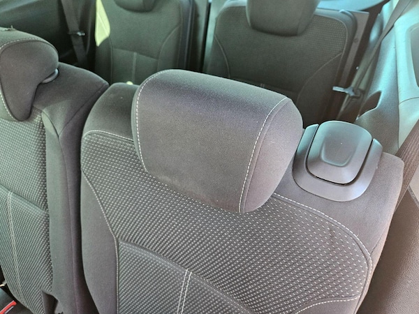 Used Vauxhall Zafira Tourer 2013 for sale - 75137689: Photo 23