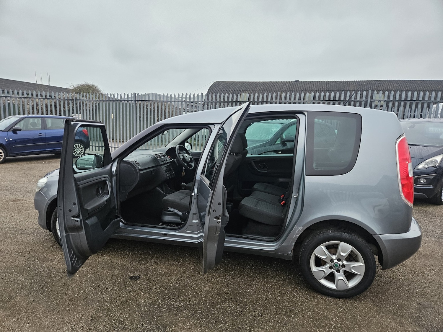 Used Skoda Roomster 2012 for sale - 77033087: Photo 6