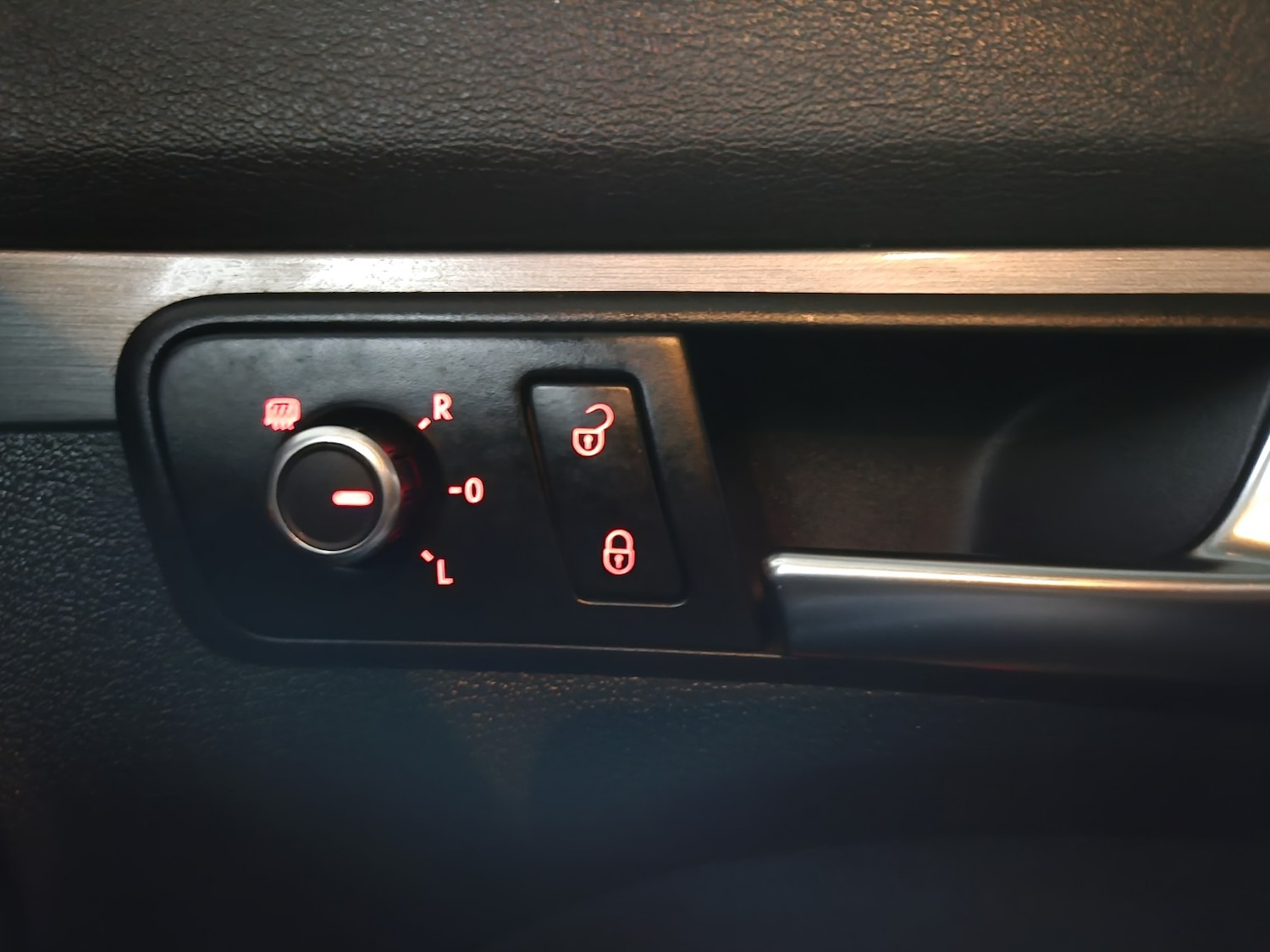 Used Volkswagen Touran 2012 for sale - 77336209: Photo 12