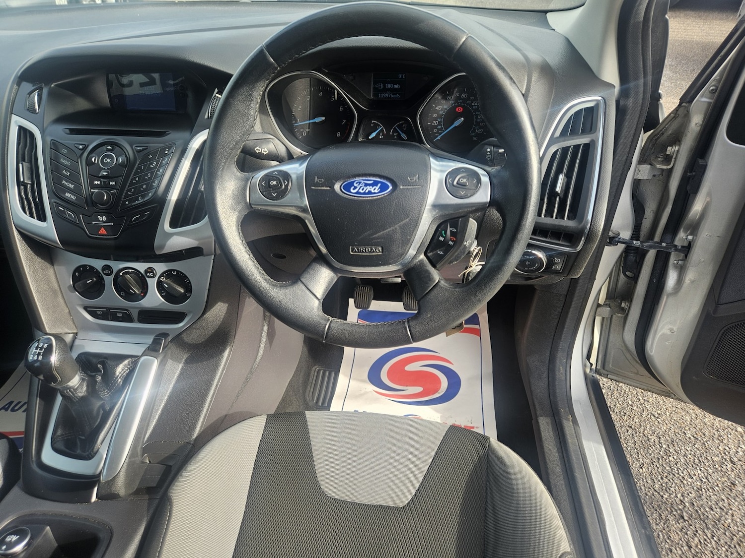 Used Ford Focus 2011 for sale - 76305636: Photo 10