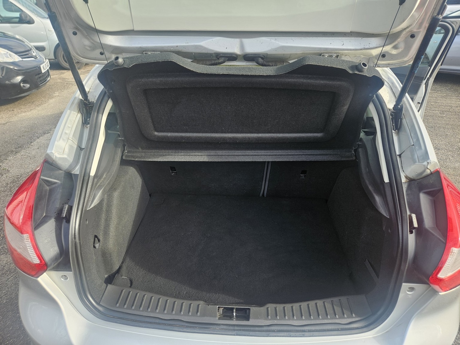 Used Ford Focus 2011 for sale - 76305636: Photo 14