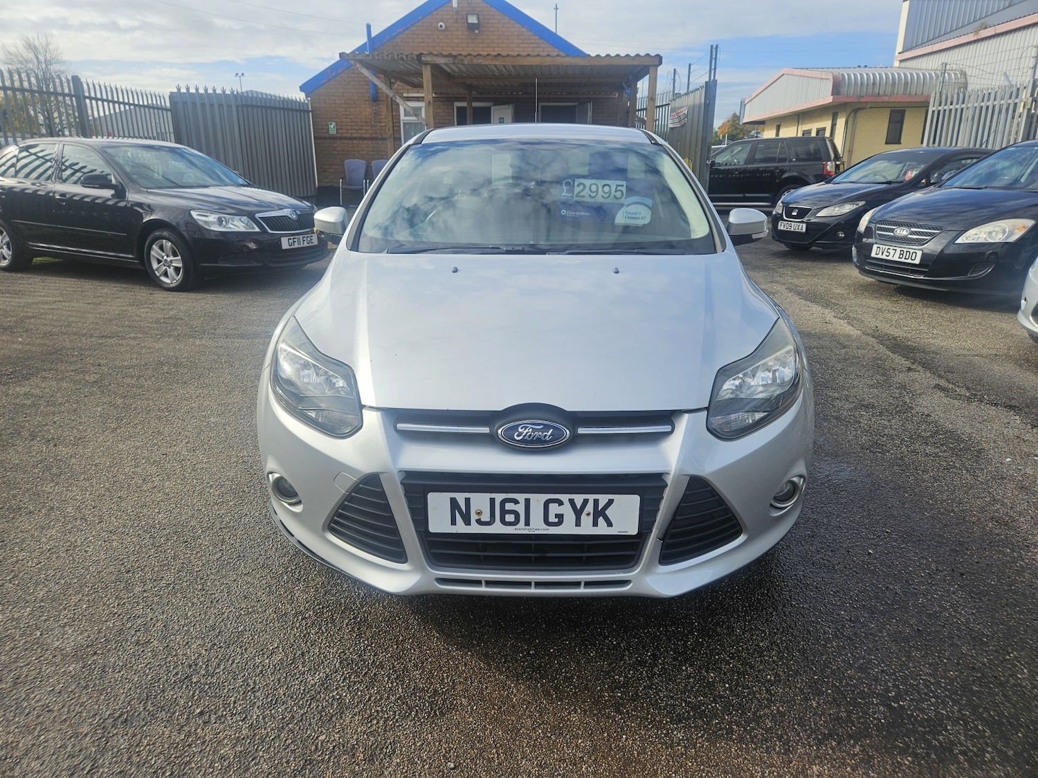 Used Ford Focus 2011 for sale - 76305636: Photo 2