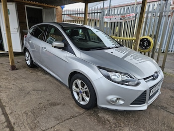 Used Ford Focus 2011 for sale - 76305636: Photo 3