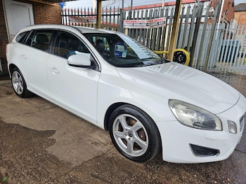 Used Volvo V60 2011 for sale - 78534814: Photo