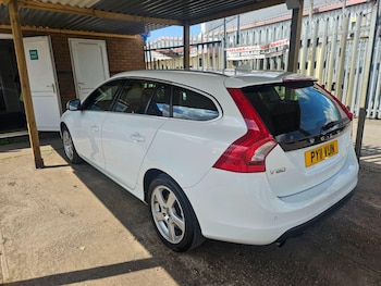 Used Volvo V60 2011 for sale - 78534814: Photo