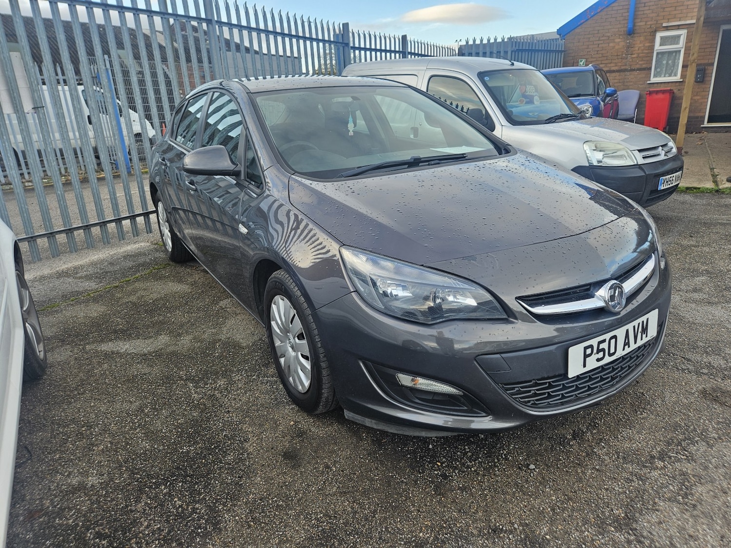 Used Vauxhall Astra 2013 for sale - 76374180: Photo 1