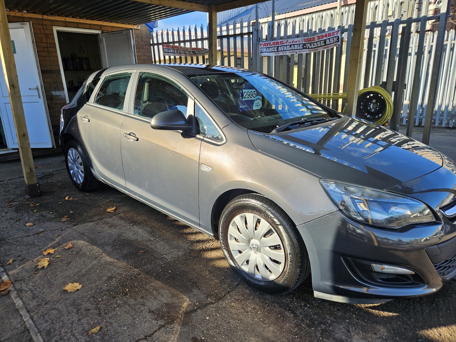 Used Vauxhall Astra 2013 for sale - 76374180: Photo 4