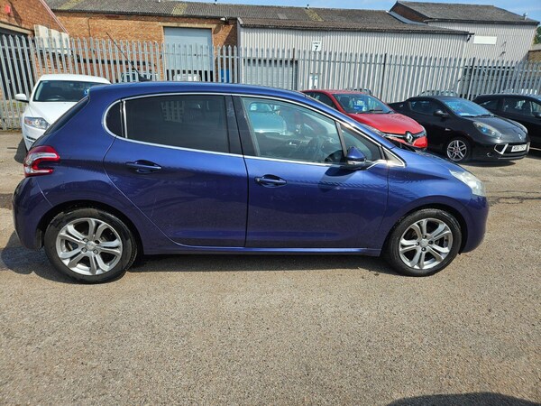 Used Peugeot 208 2014 for sale - 73992339: Photo 4