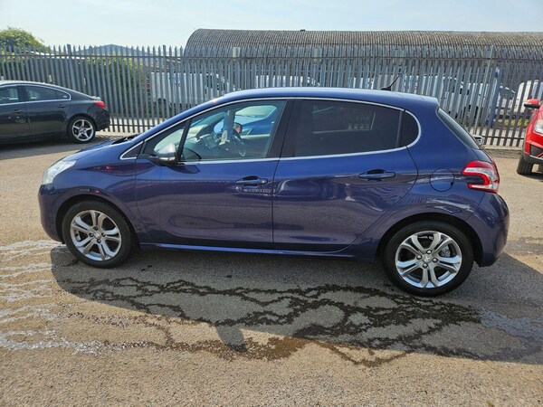 Used Peugeot 208 2014 for sale - 73992339: Photo 8