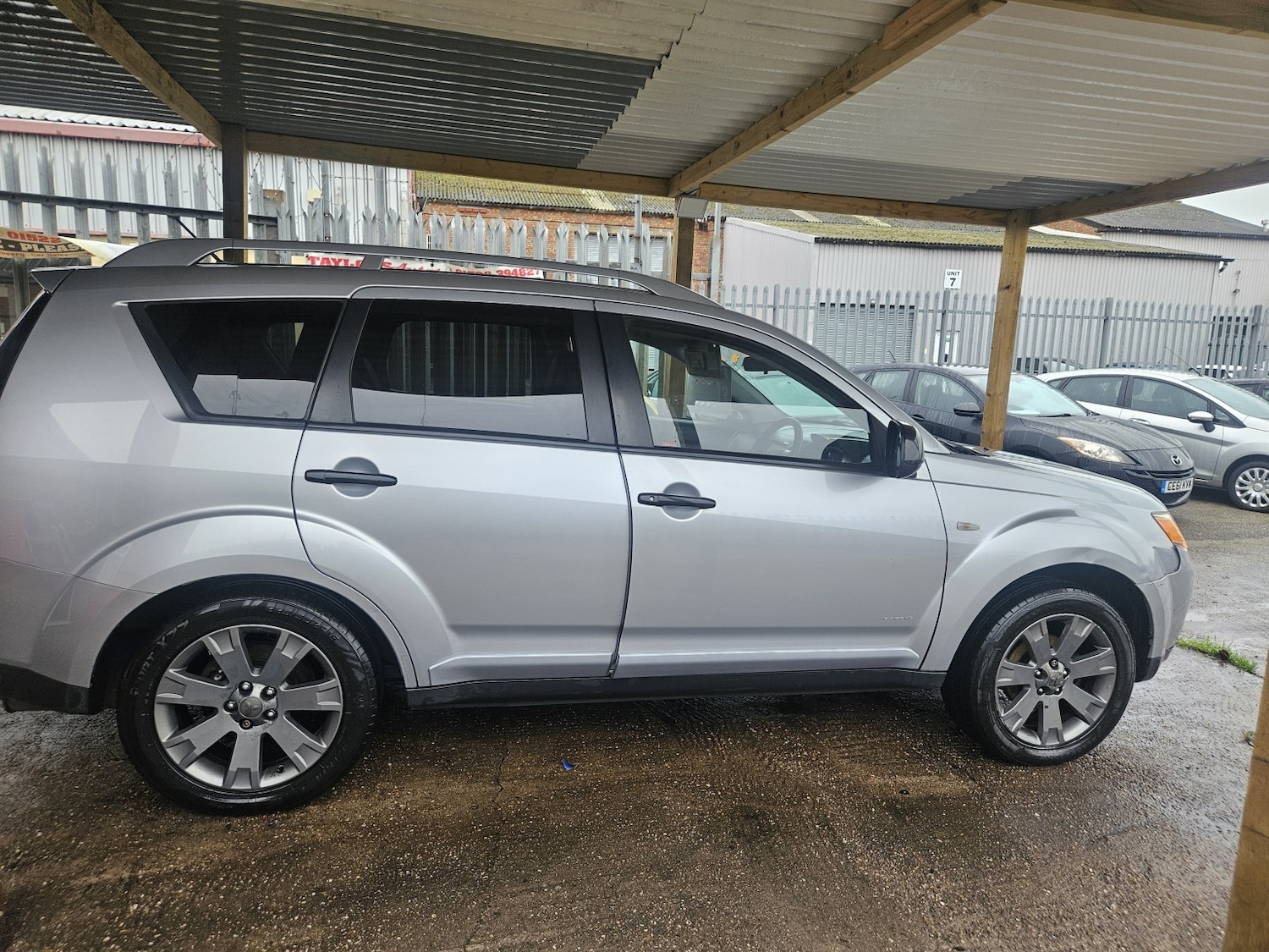 Used Mitsubishi Outlander 2008 for sale - 76956946: Photo 4