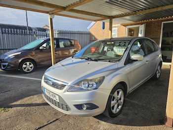 Used Ford Focus 2010 for sale - 76076056: Photo