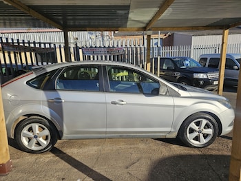 Used Ford Focus 2010 for sale - 76076056: Photo