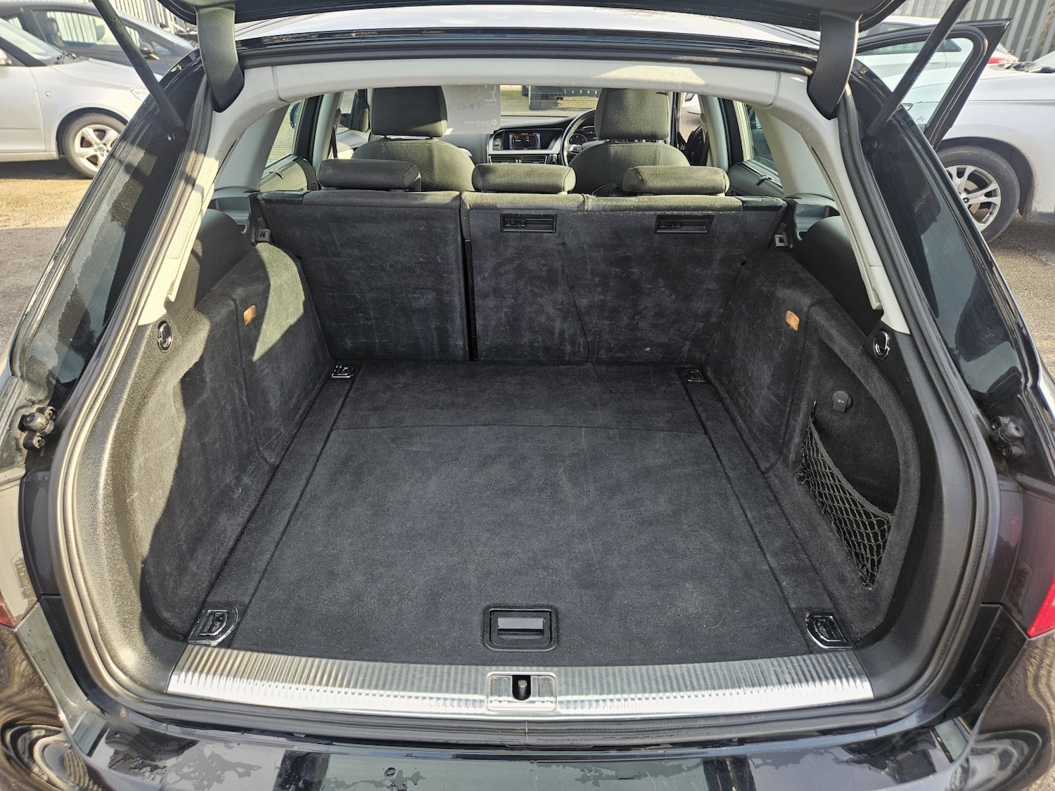 Used Audi A4 Avant 2012 for sale - 76896957: Photo 14