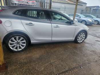 Used Volvo V40 2013 for sale - 73837928: Photo