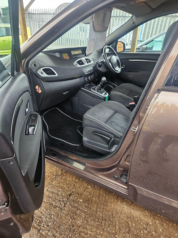 Used Renault Scenic 2010 for sale - 74346640: Photo 13