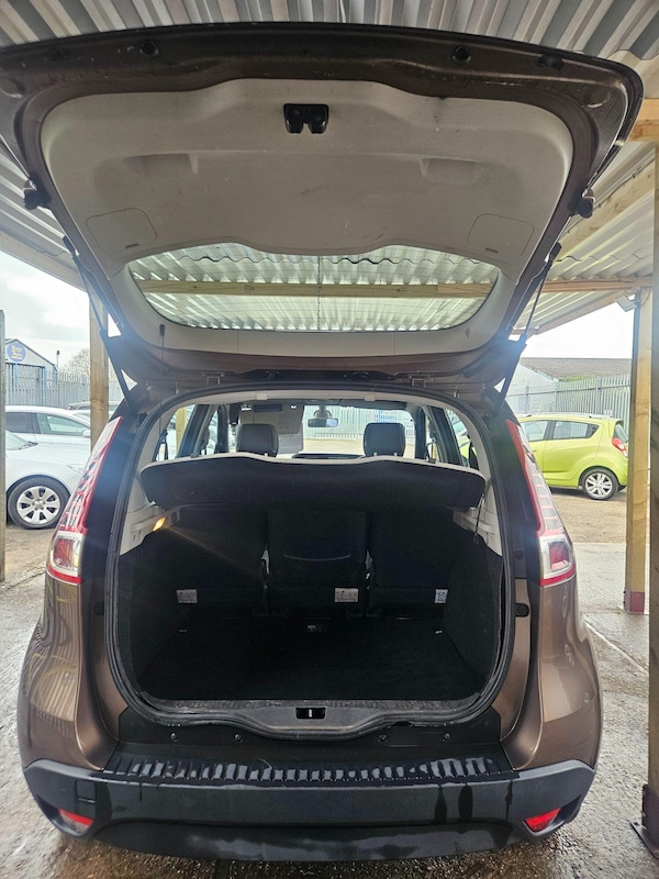 Used Renault Scenic 2010 for sale - 74346640: Photo 6