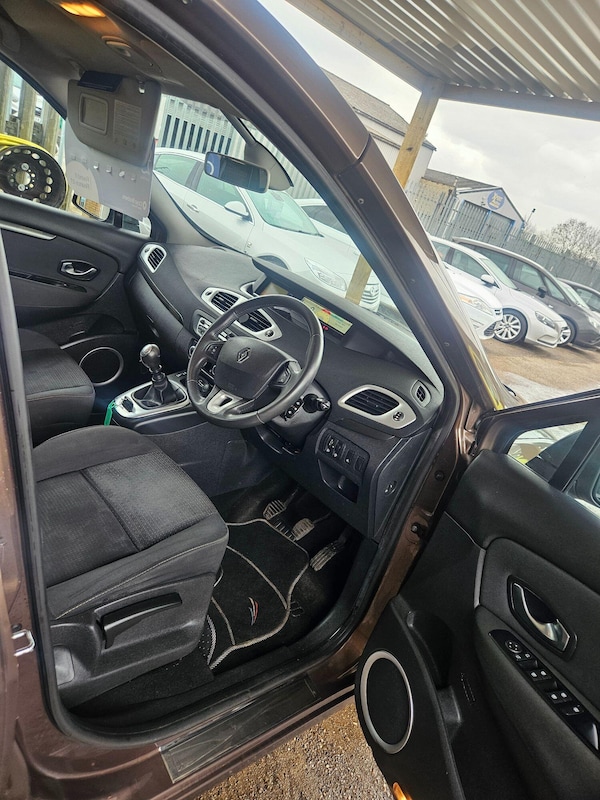 Used Renault Scenic 2010 for sale - 74346640: Photo 9